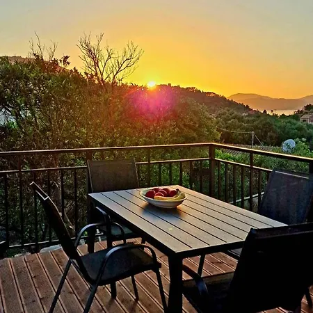 Agatha's House Kouspádhes