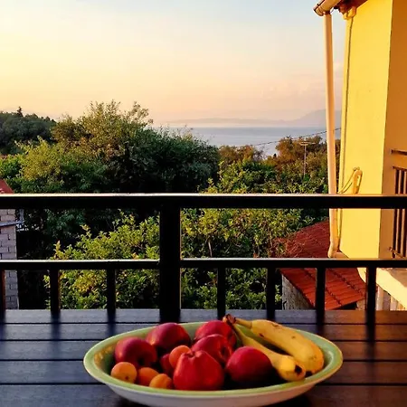 Agatha's House Lägenhet Kouspádhes