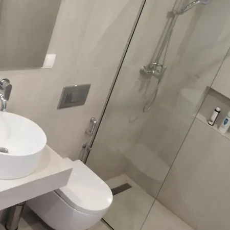 Agatha's House * Kouspádhes