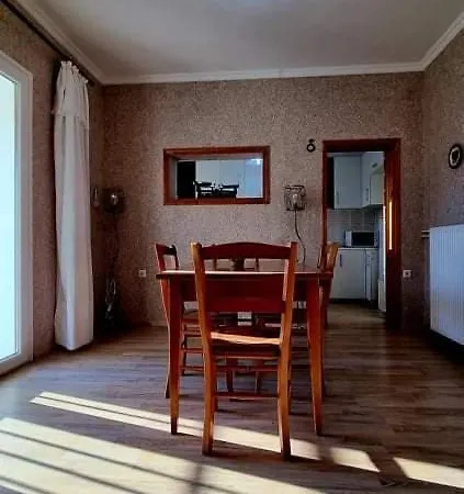 דירה Agatha's House