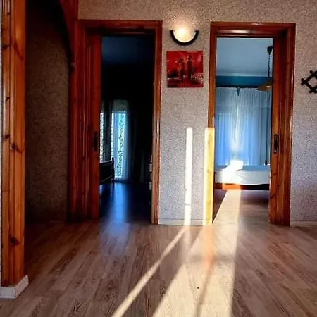 Apartmán Agatha's House *