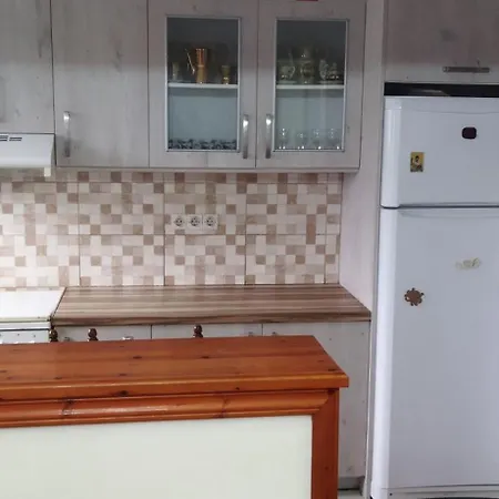 Agatha's House Apartment *